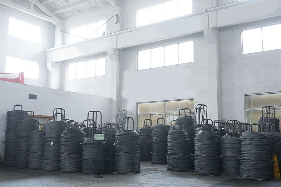 Pacáistiú agus trádstóráil