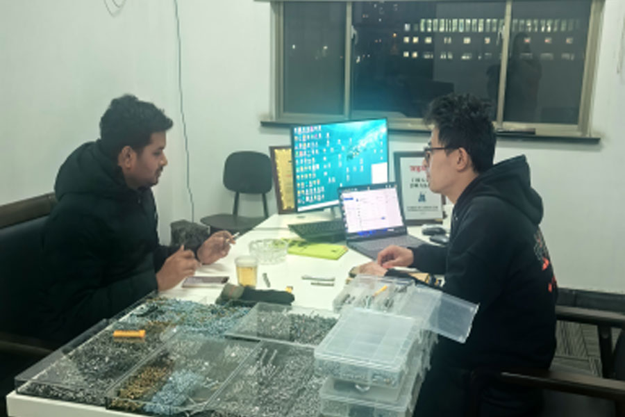 Cuairt do chustaiméirí